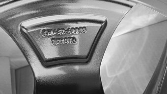 R19 toyota Land cruiser, hilux - 2