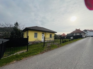 Predaj pekný dom v krásnej lokalite, Skýcov, okres Zlaté Mor - 2