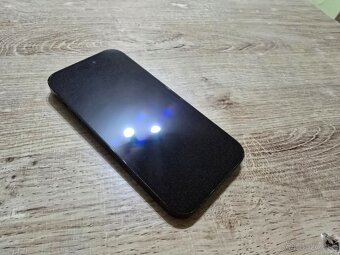 Iphone 14 pro 256gb v super stave bez skrabancekov ci inych - 2