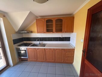 Kuchynská linka 285 cm + spotrebiče – ideálna na chatu - 2