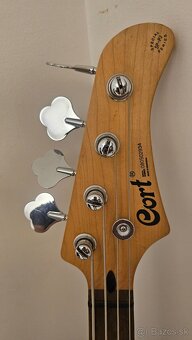 Basgitara CORT - 2