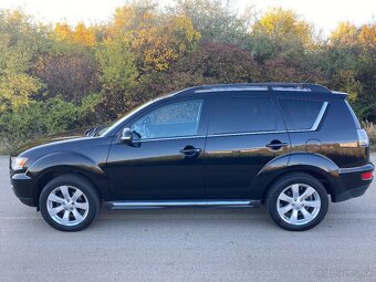 Mitsubishi Outlander 2.2 DI-D 4x4 7 Miestne Automat 156 k - 2