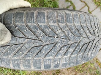 pneumatiky 195/65 r15 Octavia 2 disky plechove - 2