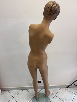 Dámska figutína. - 2