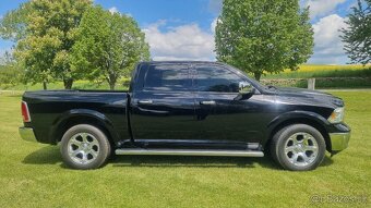 Dodge RAM 1500 Laramie - 2