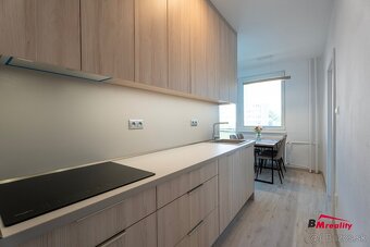 Moderný 3 izbový byt s dvoma balkónmi a klimatizáciou - 2