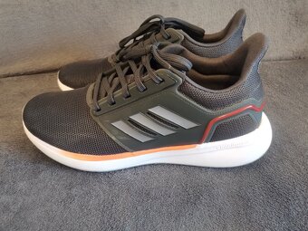 Botasky Adidas cloudfoam comfort - 2