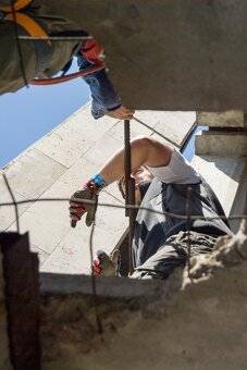 TESÁRI, BETONÁRI, IZOLATÉRI STRIECH, OMIETKÁRI - Škandinávia - 2