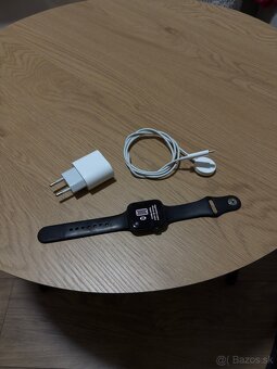 Apple Watch SE (GPS) 44 mm - 2