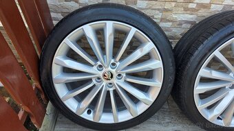Predám original Škoda Trinity, 5x112 8Jx19/235/40 - 2