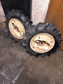 Kolesá Agzat Vari - 2