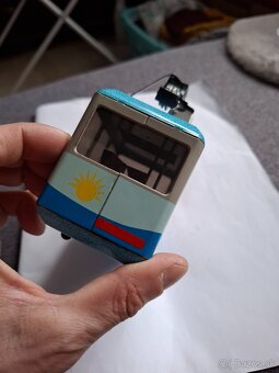 Stará hračka - lanovka - 2