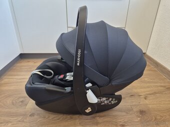 Maxi-Cosi Pebble 360 Pro 40-87cm Graphite
vajíčko do auta - 2