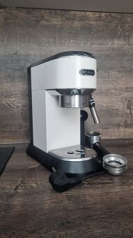 De'Longhi Dedica EC 685.W - 2