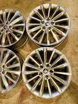 Škoda Trinity R18" 7,0J x 18“ ET 43 originál - 2