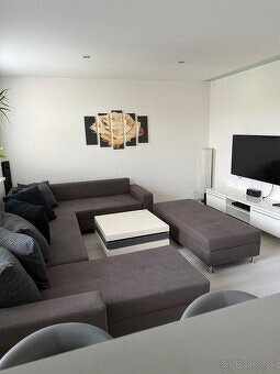 PREDÁM NADŠTANDARTNÝ 3 IZBOVÝ BYT, 65m2,loggia 3m2 - 2