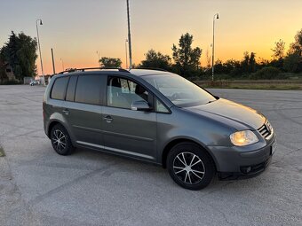 Volkswagen Touran 2.0 TDI - 2