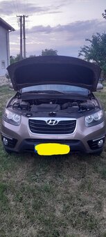 Hyundai Santa Fe 2.0 CRDI VGT Prémium - 2
