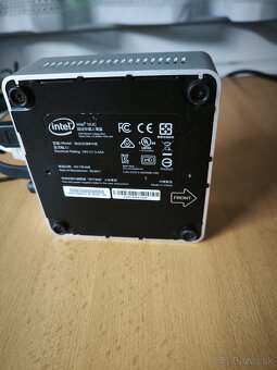 Predám spoľahlivý mini počítač Intel NUC - 2