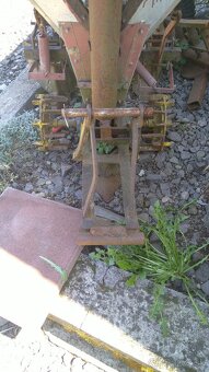 Sadzac zemiakov... - 2