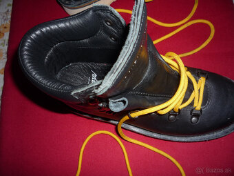 Dámske celokožené topánky č.36 - 2