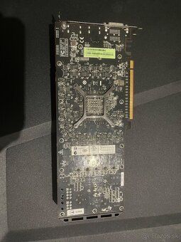 AMD Radeon R9 290 - 2
