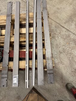 Vodiace lišta pre paletizačné vidly - 2