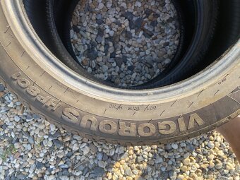 255/50R19 - 2