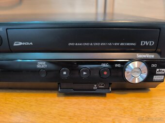 Panasonic DMR-ES35V DVD Recorder / VCR Combo with DV Input - 2