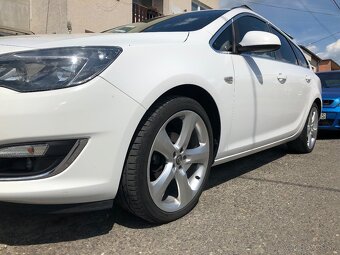 Opel Astra J 5x105 R19 - 2