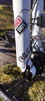 Karbónový horský bicykel veľkosť M - 2