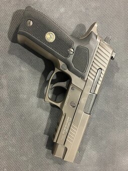 Sig Sauer P226 Legion - 2