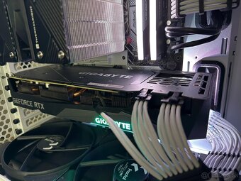 GIGABYTE RTX 3070 GAMING OC - 2