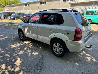 Hyundai Tucson - 2