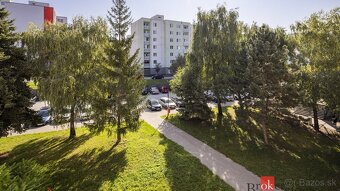 3 izbový byt 72 m2 s balkónom 4,4 m2, Brezová pod Bradlom - 2
