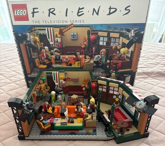 Lego FRIENDS Central Perk - 2