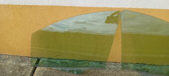 Bočné sklo dverí zelené Peugeot 207 - 2
