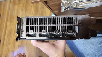 AMD RADEON 5700 PREDANE - 2