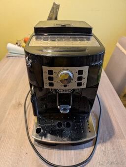 Predám kávovar Delonghi - 2