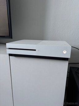 Xbox one S - 2