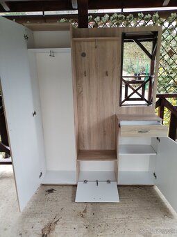 Predsieňová stena - 2