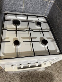 Predam sporak Mora - 2