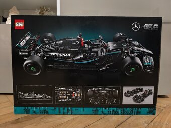 Nové LEGO® 42171 Mercedes-AMG F1 W14 E Performance - 2