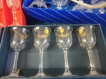 Krištáľ, originál box - 2