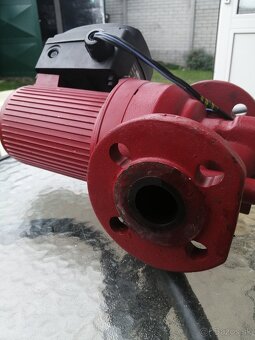 Grundfos UPS 32-30 f 220, 400V, obehové čerpadlo - 2