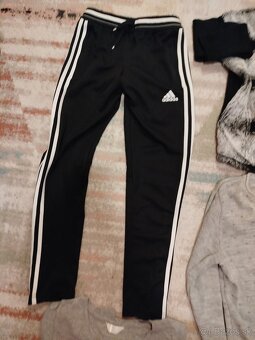 Balík dievčenského oblečenia - 2