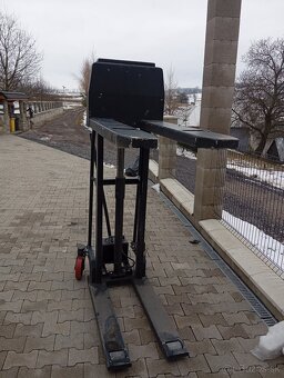 Vysokozdvižný vozík ručný - 2