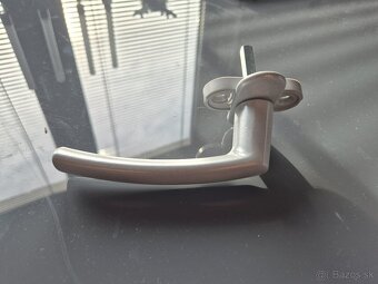 Okenné kľúčky, - 2