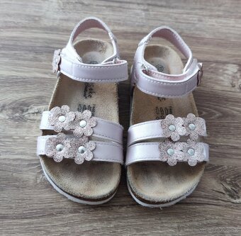 Dievčenské sandálky veľ. 26-26/27 - 2