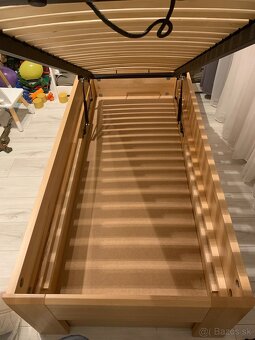 Buková posteľ z masívu - 2